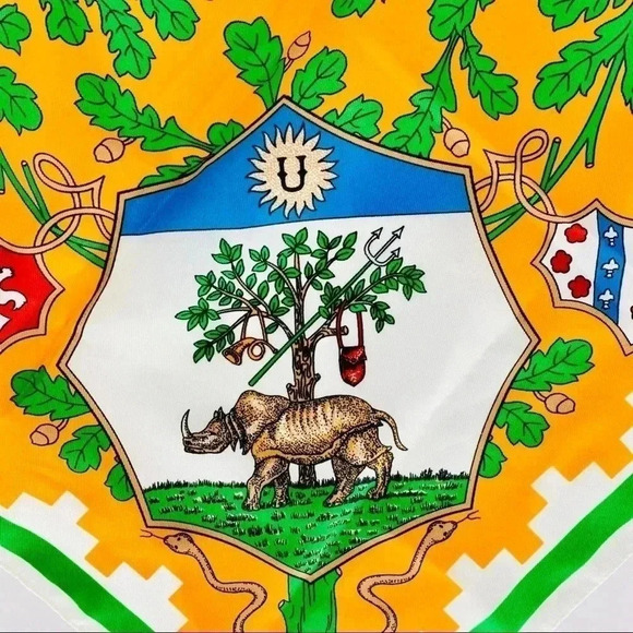 Contrada Della Selva Rhinoceros and Oak tree flag - Picture 2 of 10